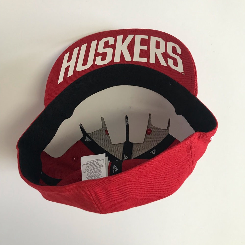 Nebraska Cornhuskers Huskers Fitted Hat Men’s L/XL Red Adidas Cap College NEW - Picture 5 of 6